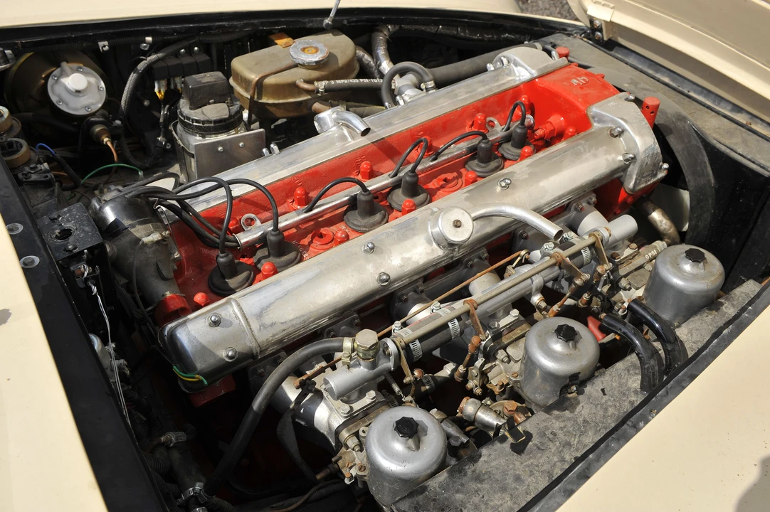 1970 Aston Martin DB6 - Image 5 of 11