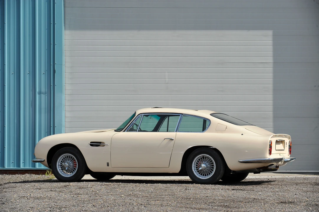 1970 Aston Martin DB6 - Image 8 of 11