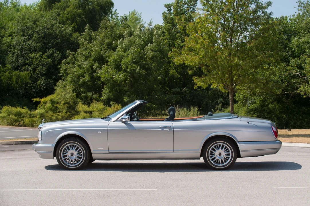 2002 Rolls-Royce Corniche Series V - Image 3 of 17