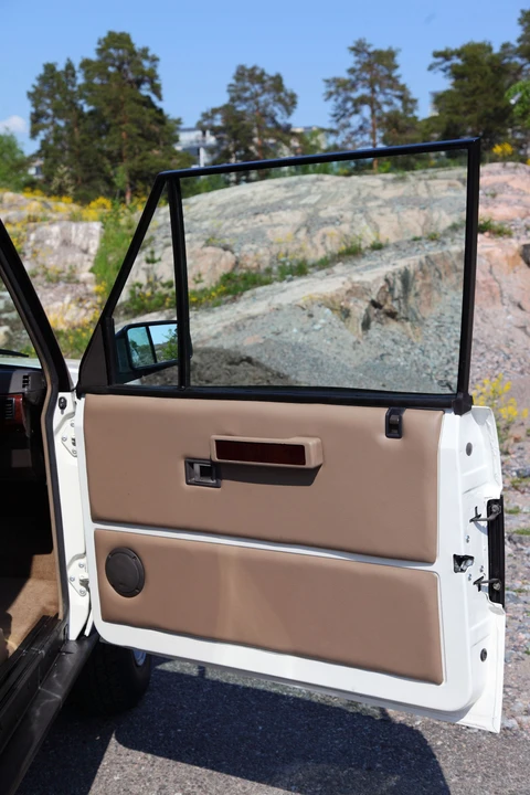 1994 Land Rover Range Rover Classic - Image 12 of 19
