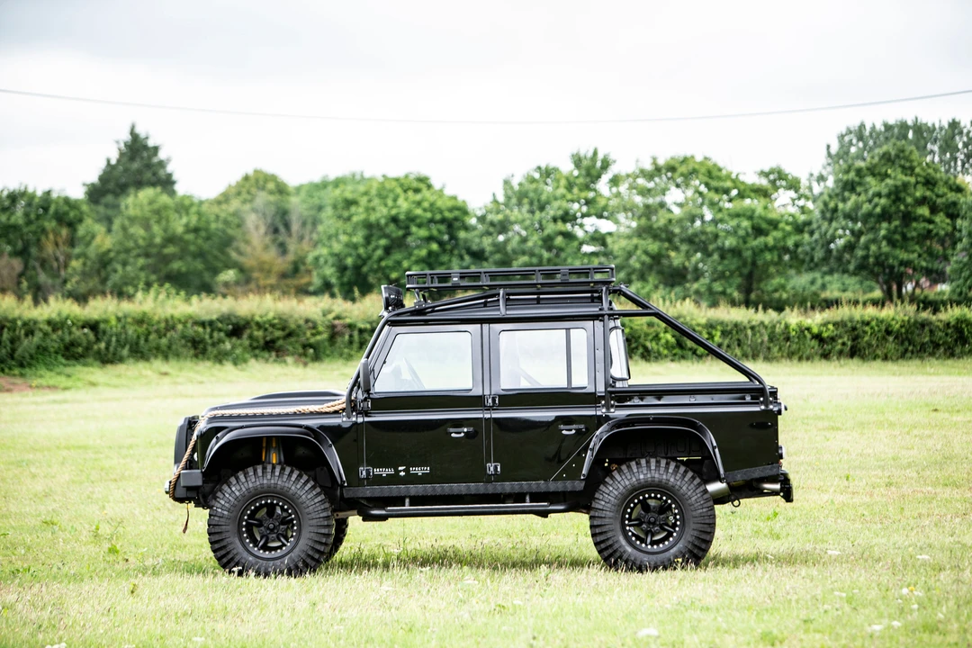 2011 Land Rover Defender 110 - Image 24 of 31
