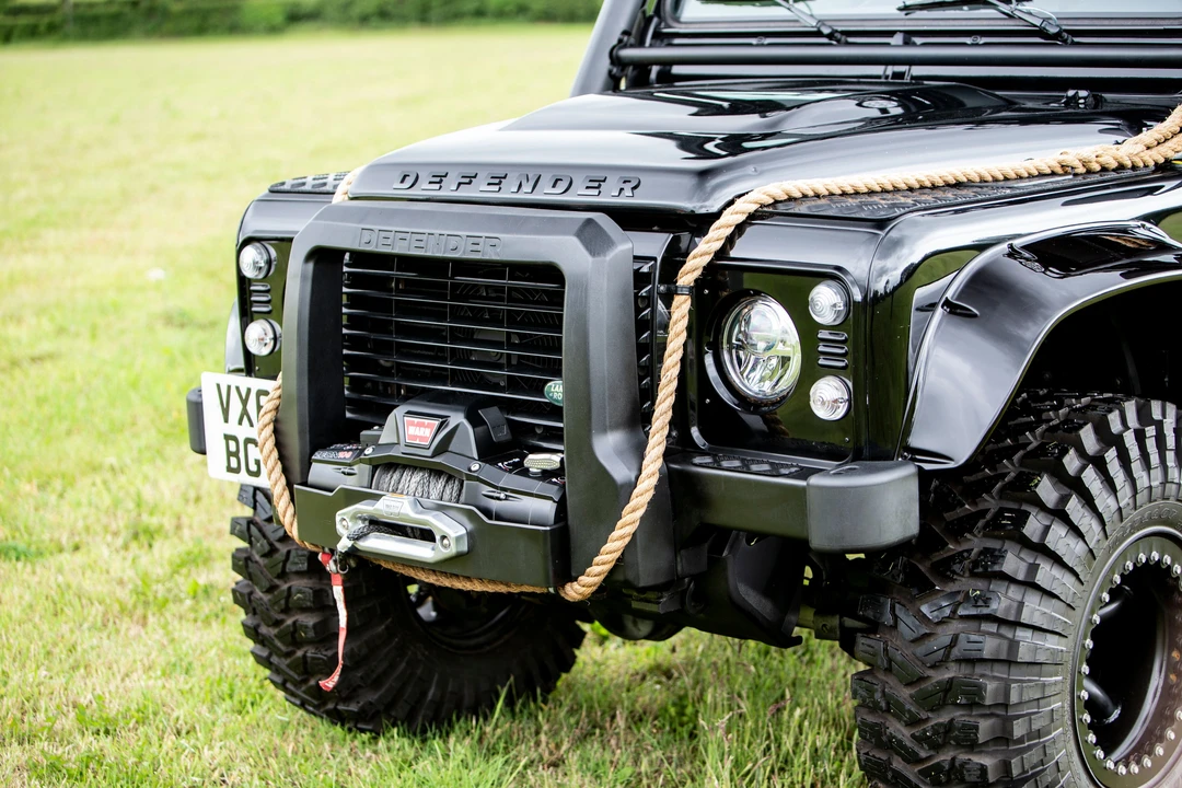 2011 Land Rover Defender 110 - Image 19 of 31