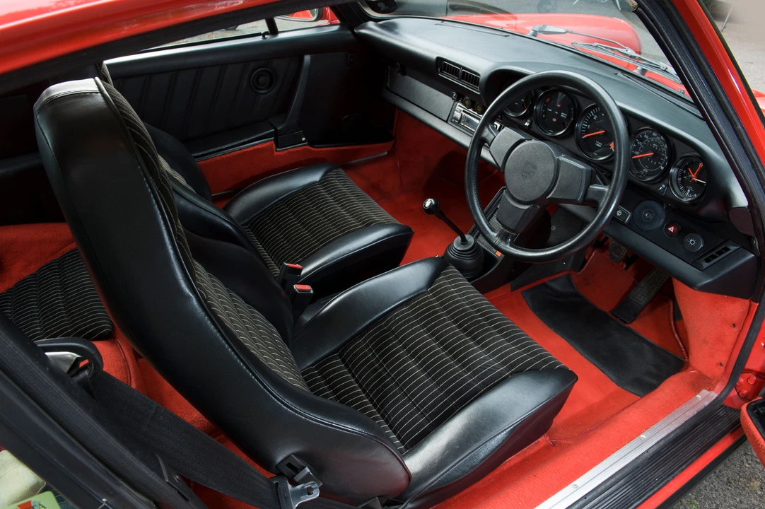 1984 Porsche 911 Carrera 3.2 - Image 13 of 15