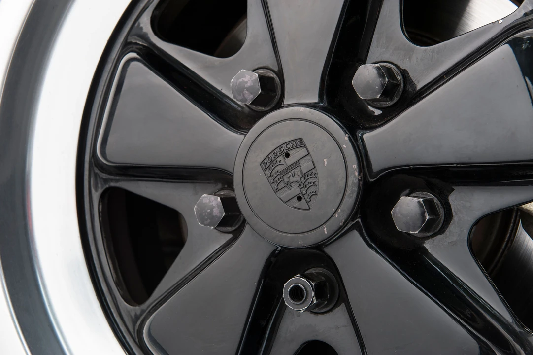 1984 Porsche 911 Carrera 3.2 - Image 9 of 15