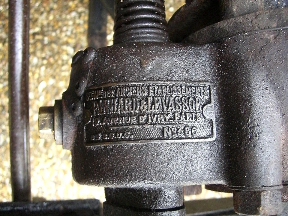 1900 Panhard - Image 2 of 4