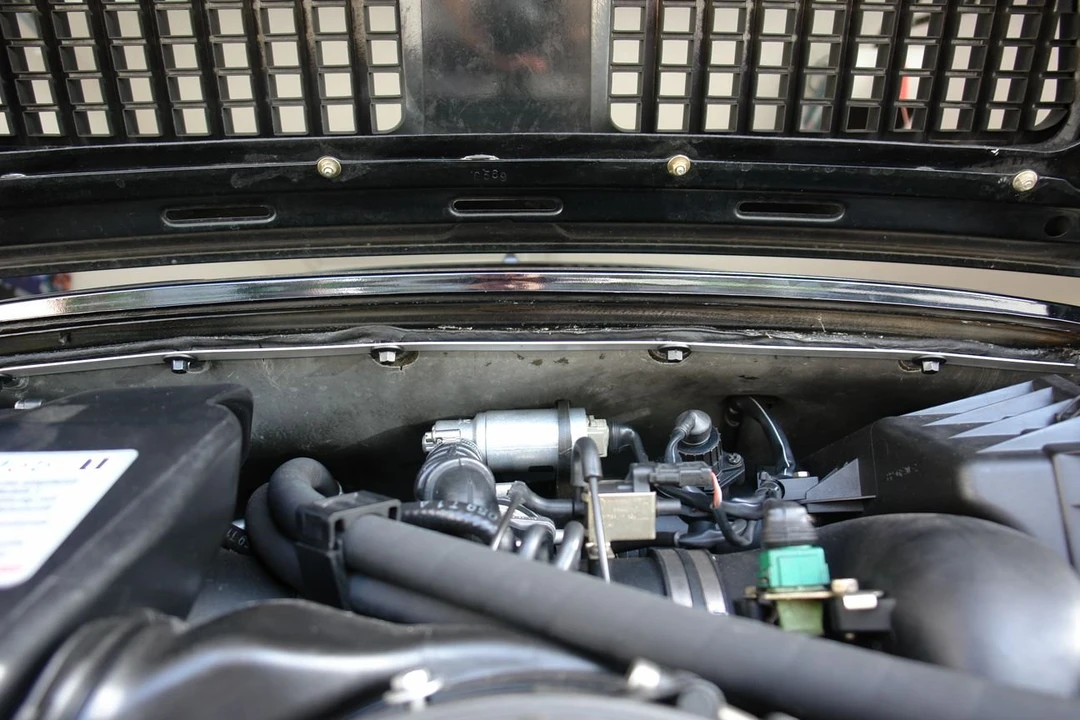 1995 Porsche 993 Carrera 4 - Image 5 of 8