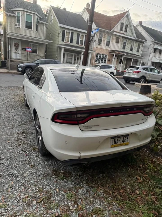 2015 Dodge Charger 7th Gen - Image 2 of 10