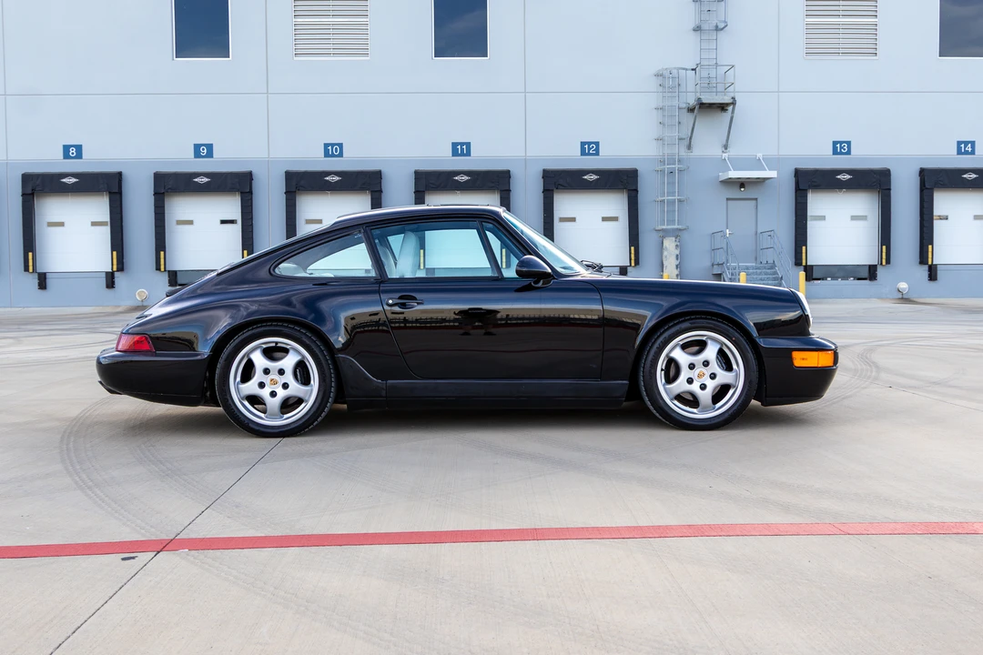 1992 Porsche 964 Carrera 4 - Image 11 of 31