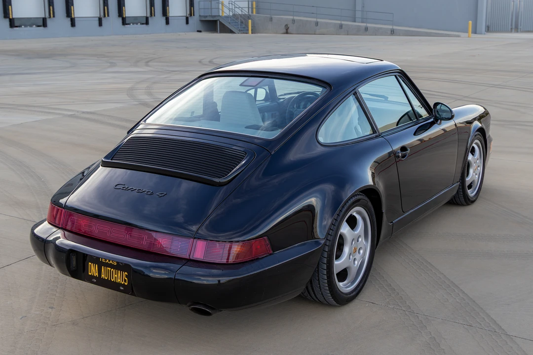 1992 Porsche 964 Carrera 4 - Image 15 of 31