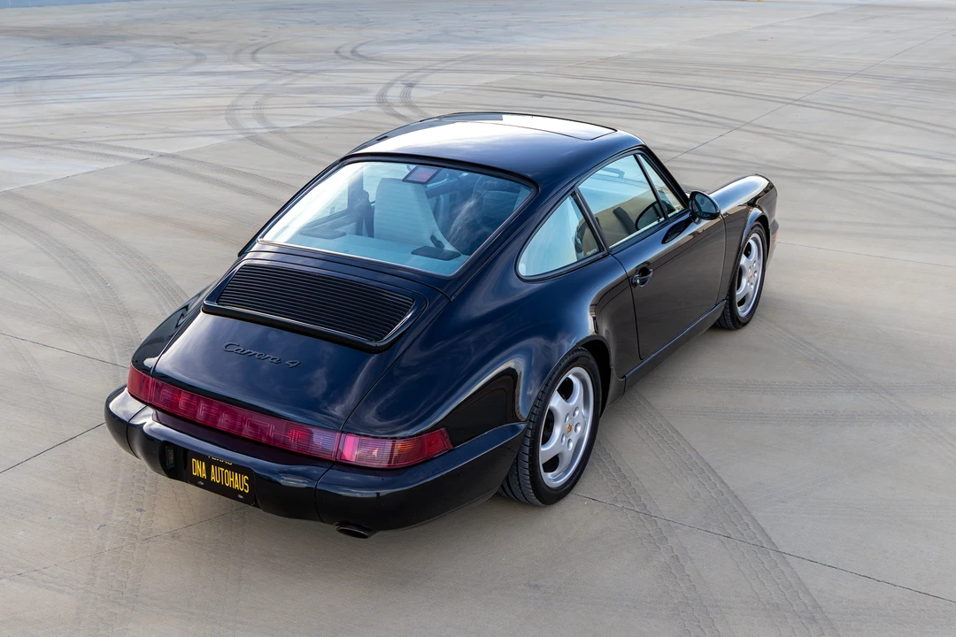 1992 Porsche 964 Carrera 4 - Image 16 of 31