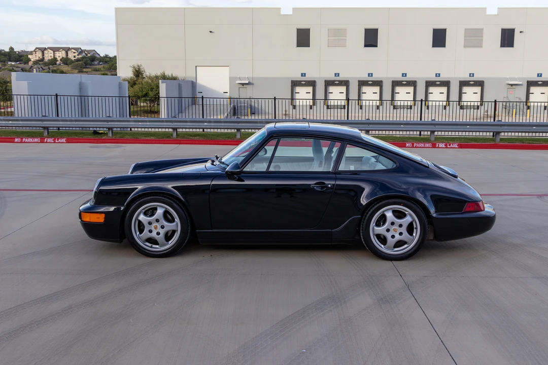 1992 Porsche 964 Carrera 4 - Image 24 of 31