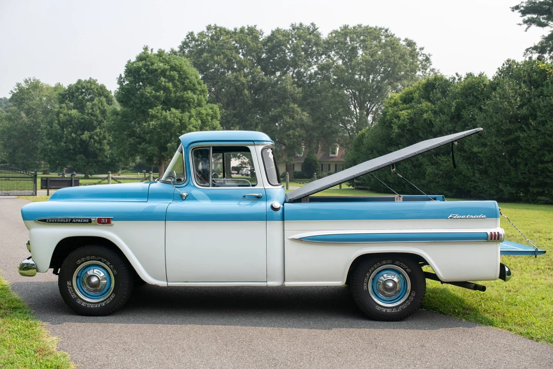 1959 Chevrolet Task Force - Image 14 of 31