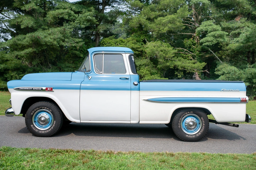 1959 Chevrolet Task Force - Image 9 of 31
