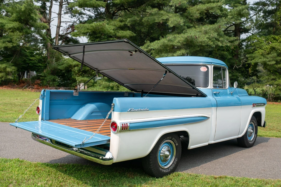 1959 Chevrolet Task Force - Image 11 of 31