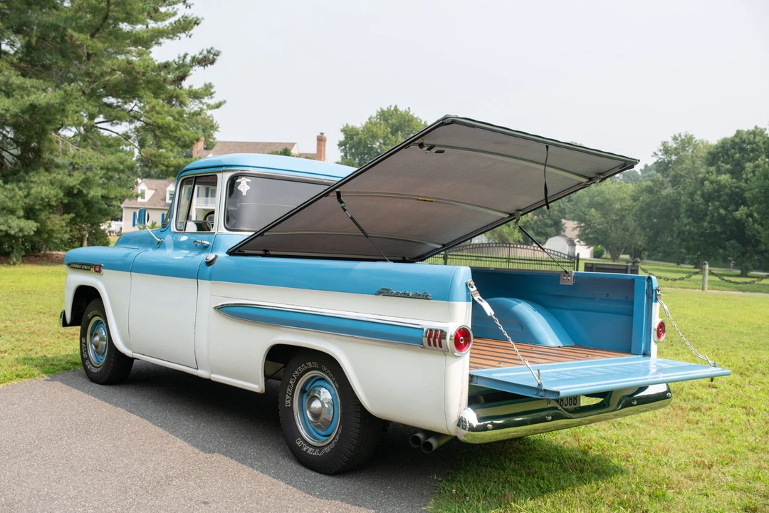 1959 Chevrolet Task Force - Image 13 of 31