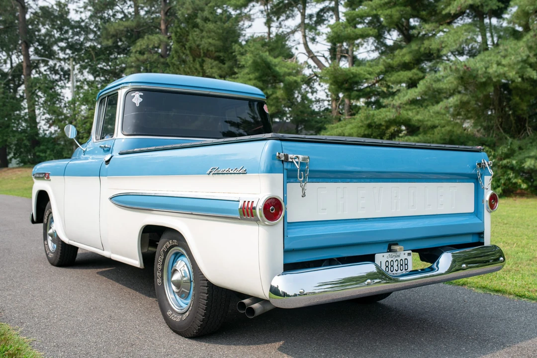 1959 Chevrolet Task Force - Image 8 of 31