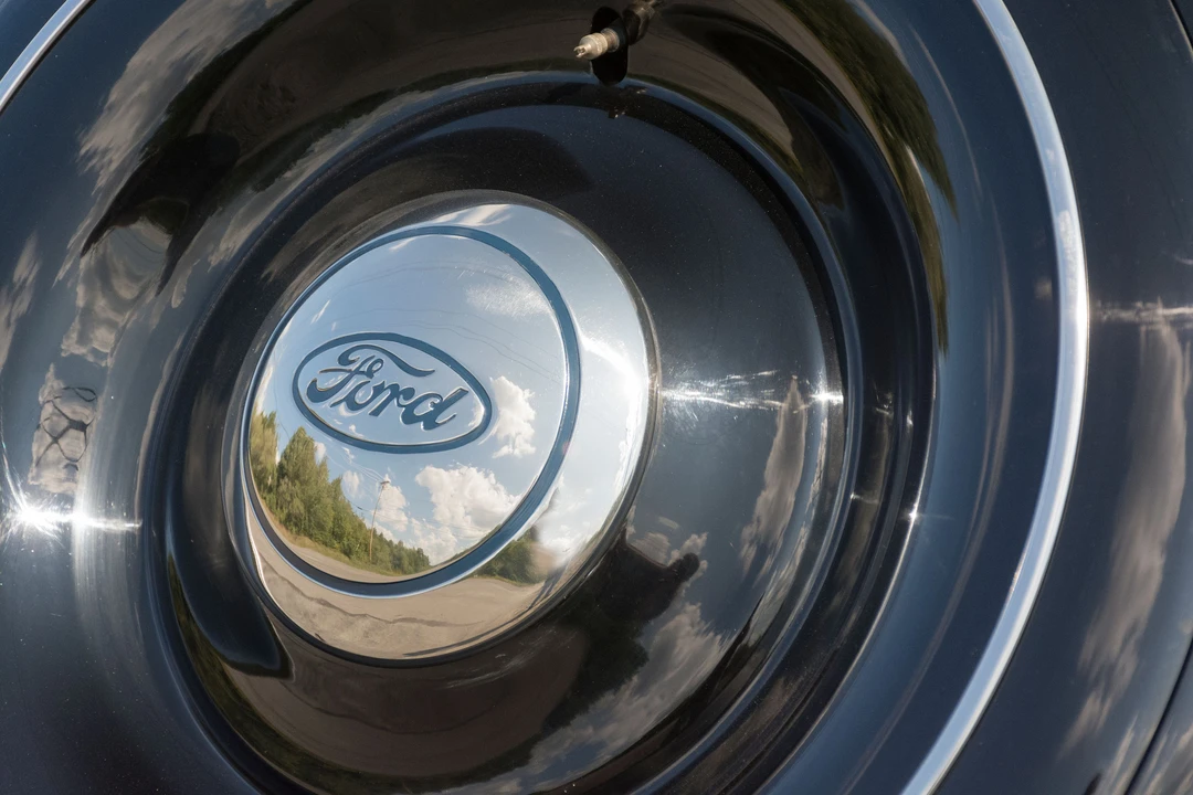 1936 Ford Model 48 & 68 - Image 4 of 13