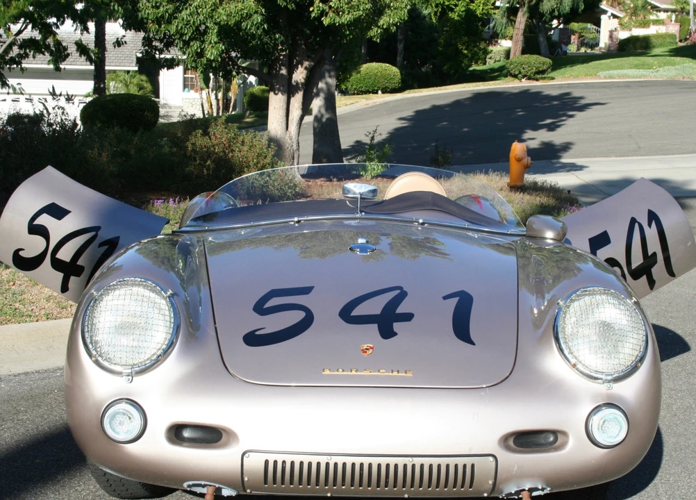 Porsche 550 - Image 17 of 31