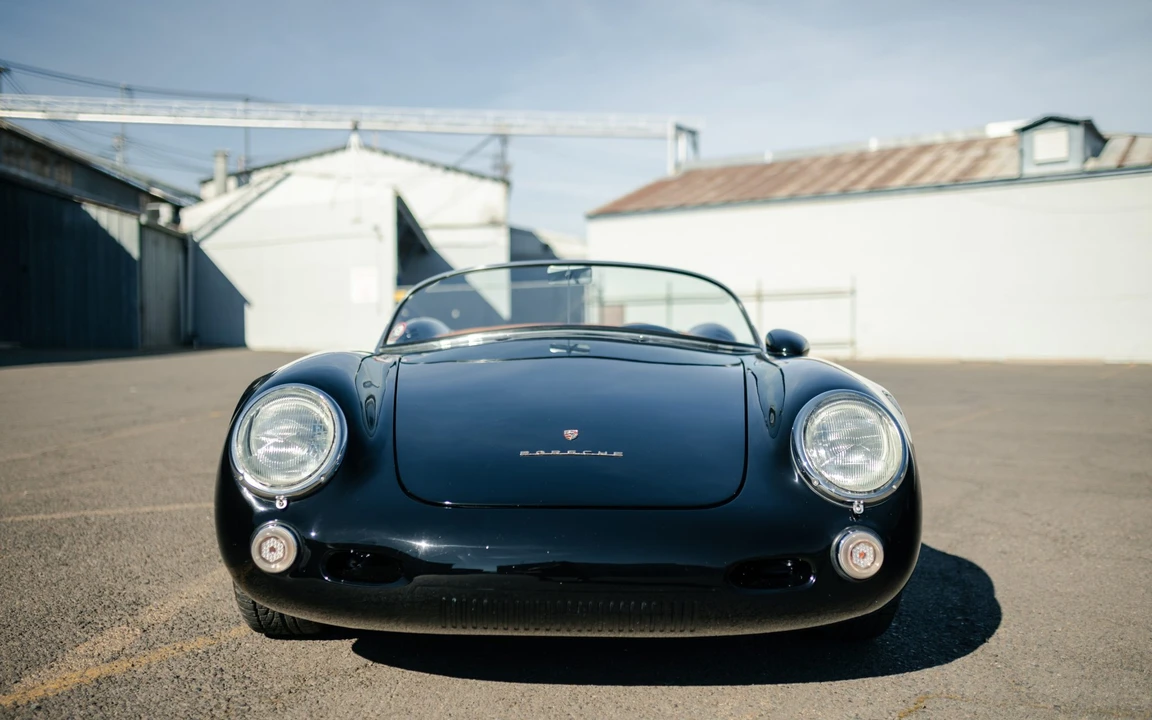 Porsche 550 - Image 15 of 31