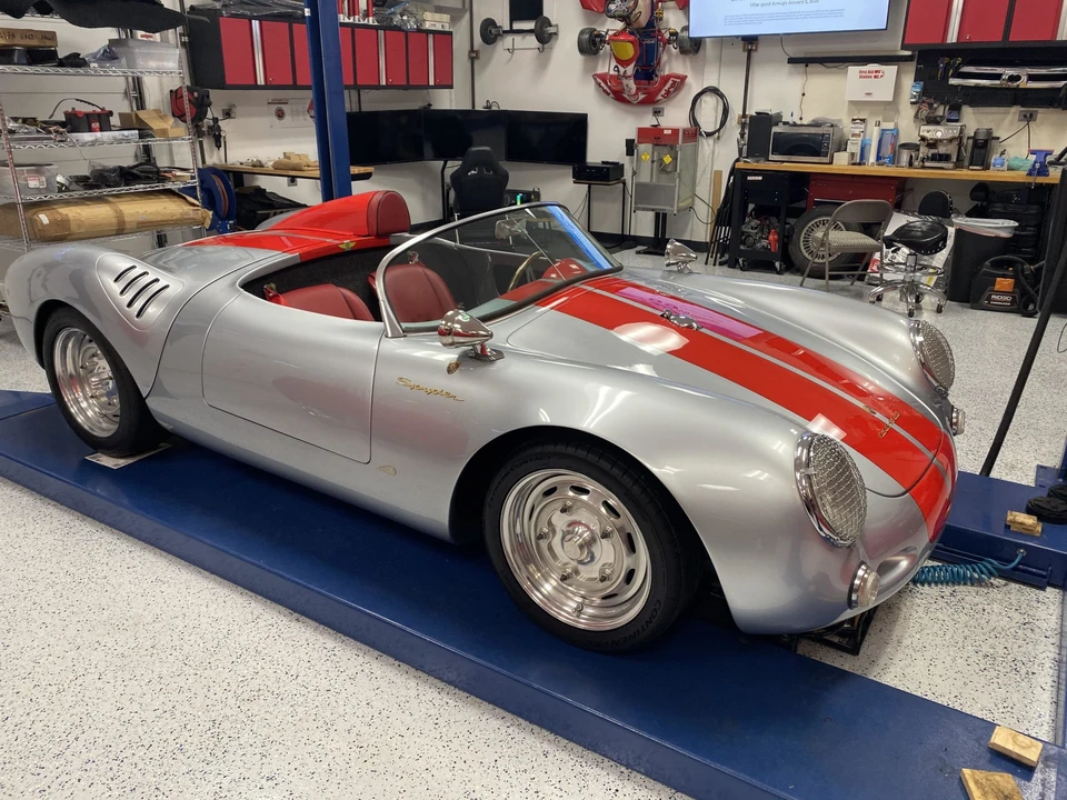 Porsche 550 - Image 12 of 31