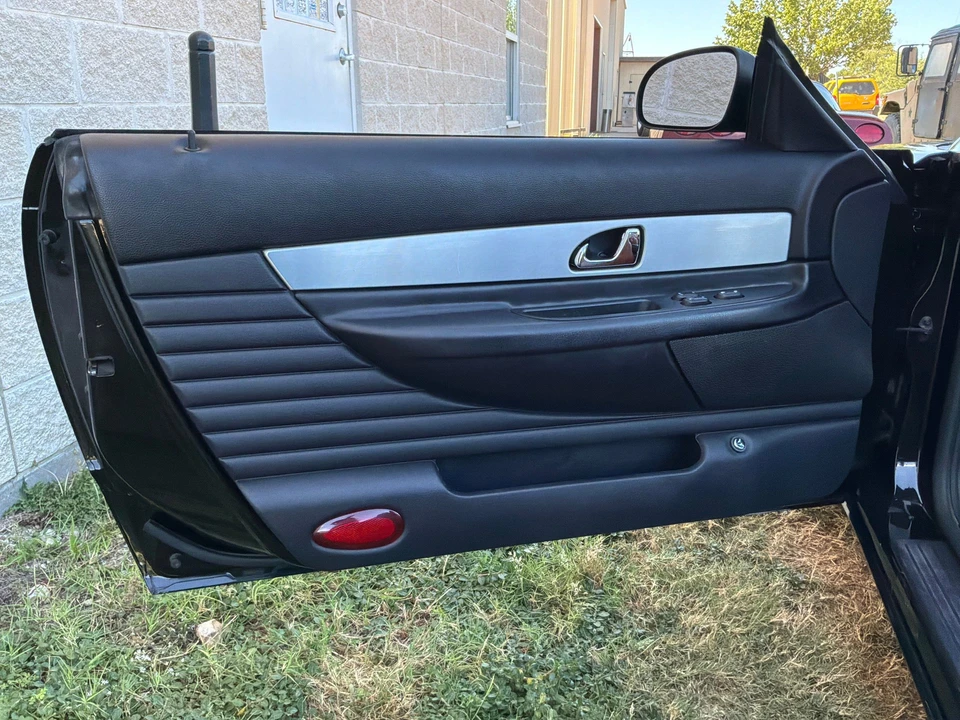 2003 Ford Thunderbird 11th Gen - Image 19 of 31