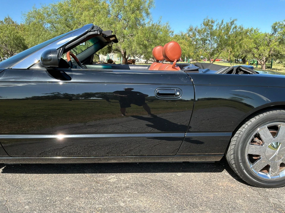 2003 Ford Thunderbird 11th Gen - Image 17 of 31
