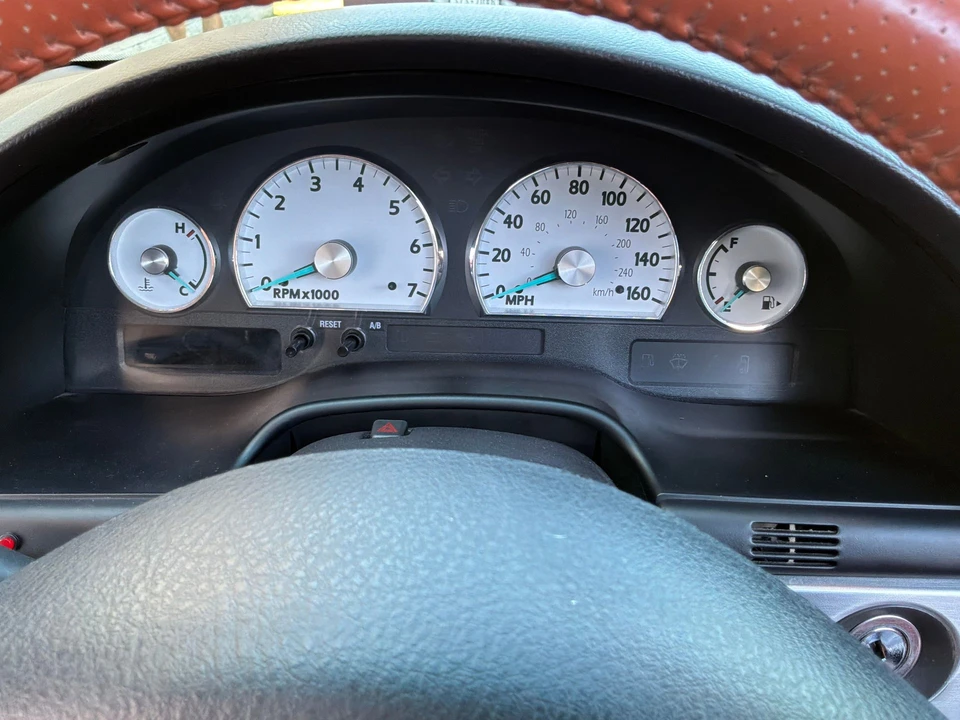 2003 Ford Thunderbird 11th Gen - Image 22 of 31