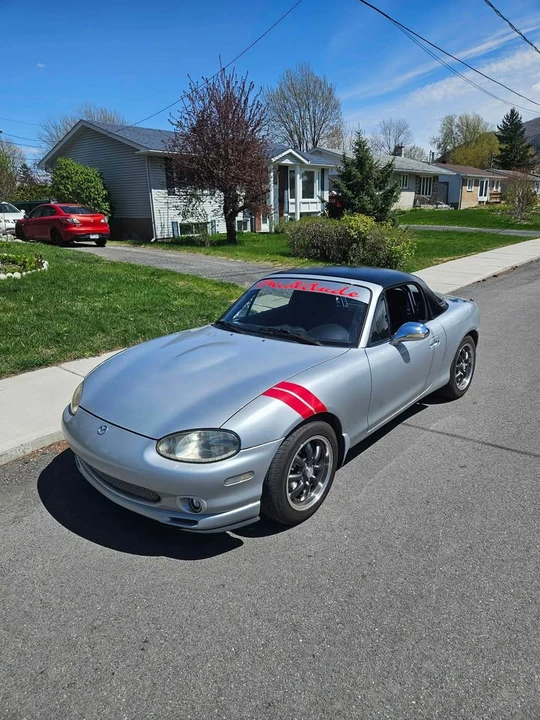 2000 Mazda NB MX-5 Miata - Image 2 of 3