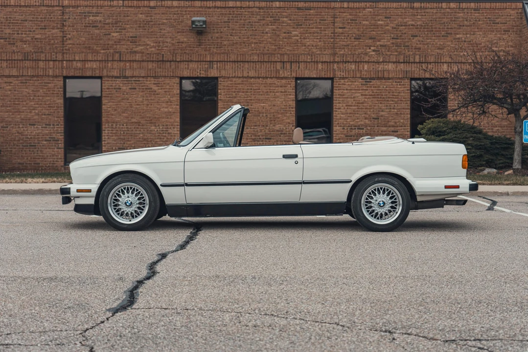 1991 BMW E30 3 Series - Image 7 of 31