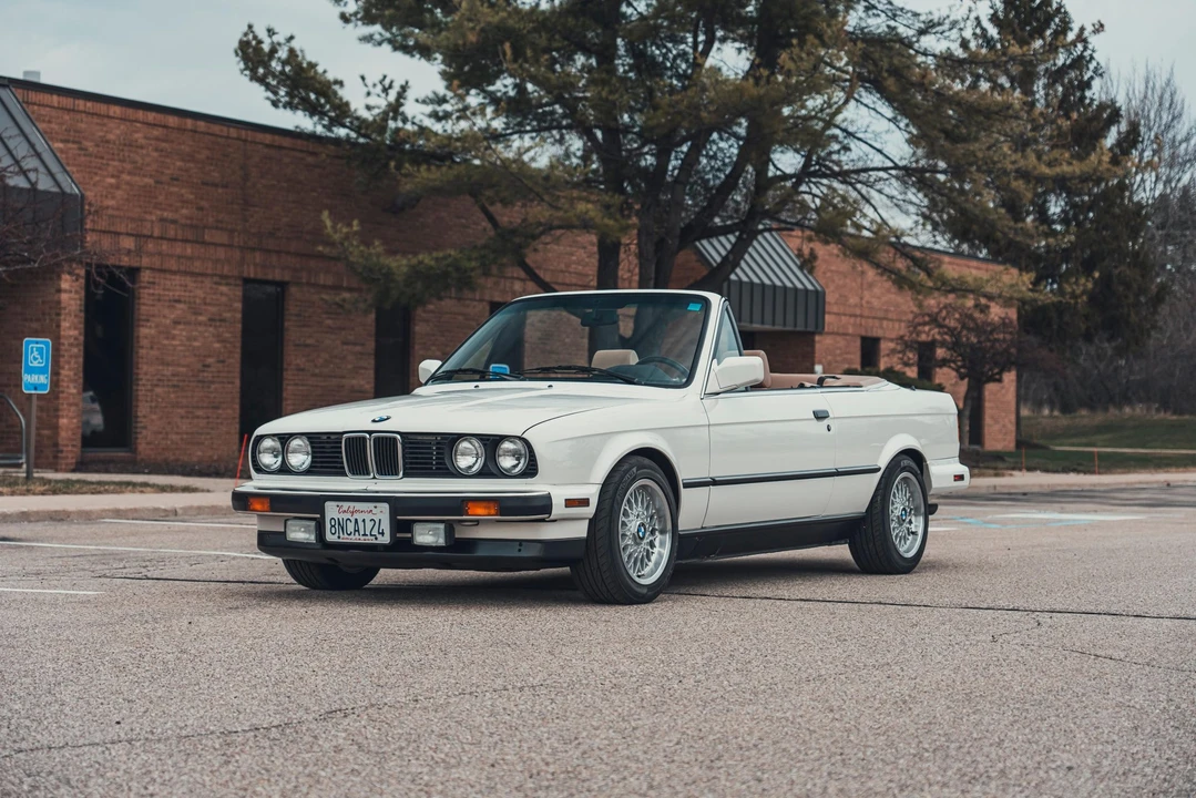 1991 BMW E30 3 Series - Image 2 of 31
