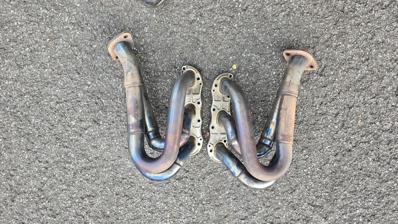 2012 Parts & Memorabilia Mechanical Components - Image 2 of 2