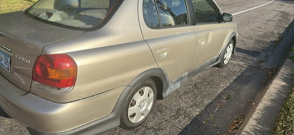 2003 Toyota Echo - Image 5 of 10