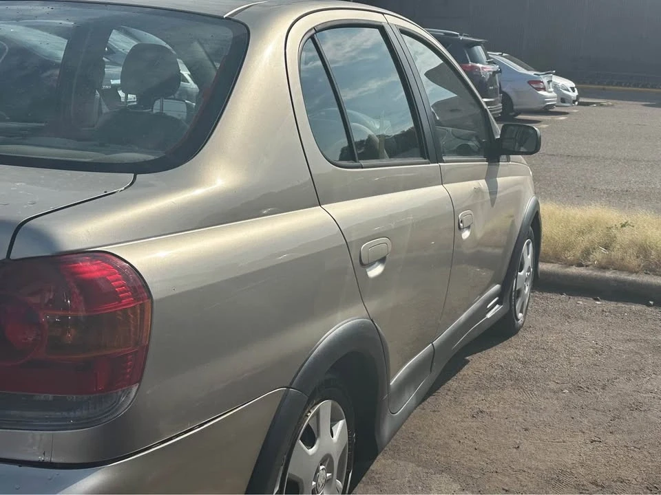 2003 Toyota Echo - Image 9 of 10