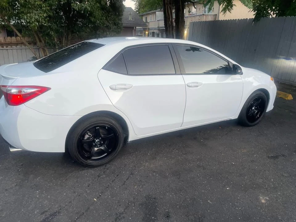 2014 Toyota Corolla 11th Gen - Image 3 of 6