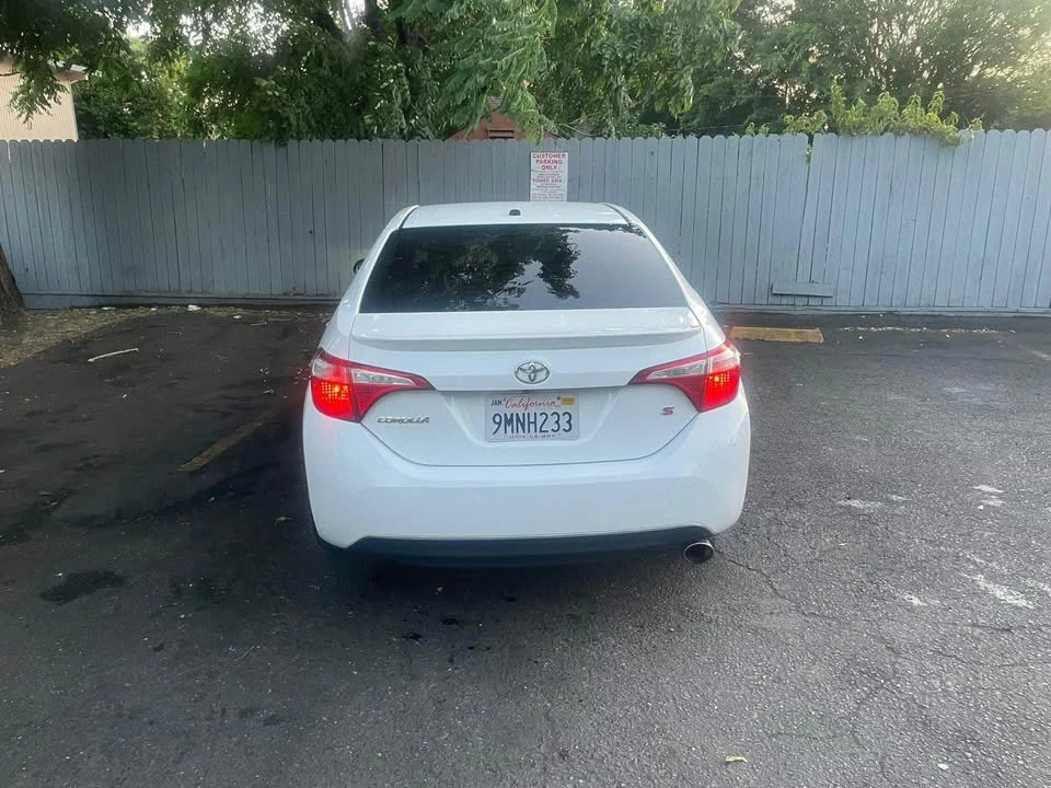 2014 Toyota Corolla 11th Gen - Image 2 of 6