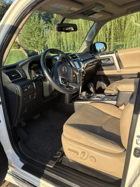 2015 Toyota 4Runner 5th Gen - Image 9 of 12