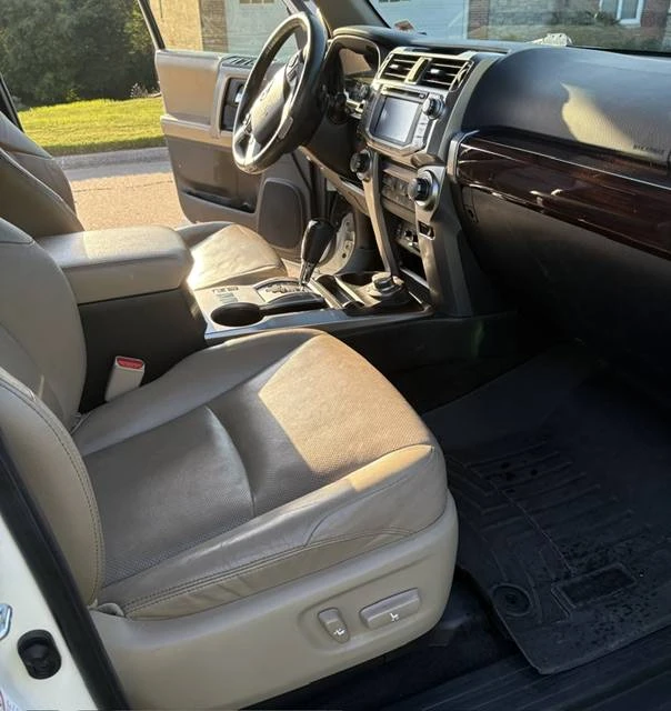 2015 Toyota 4Runner 5th Gen - Image 8 of 12