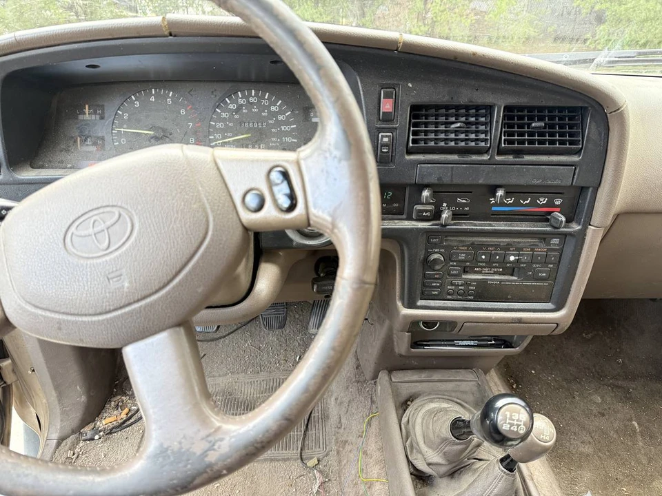 1994 Toyota 4Runner 2nd Gen - Image 8 of 9