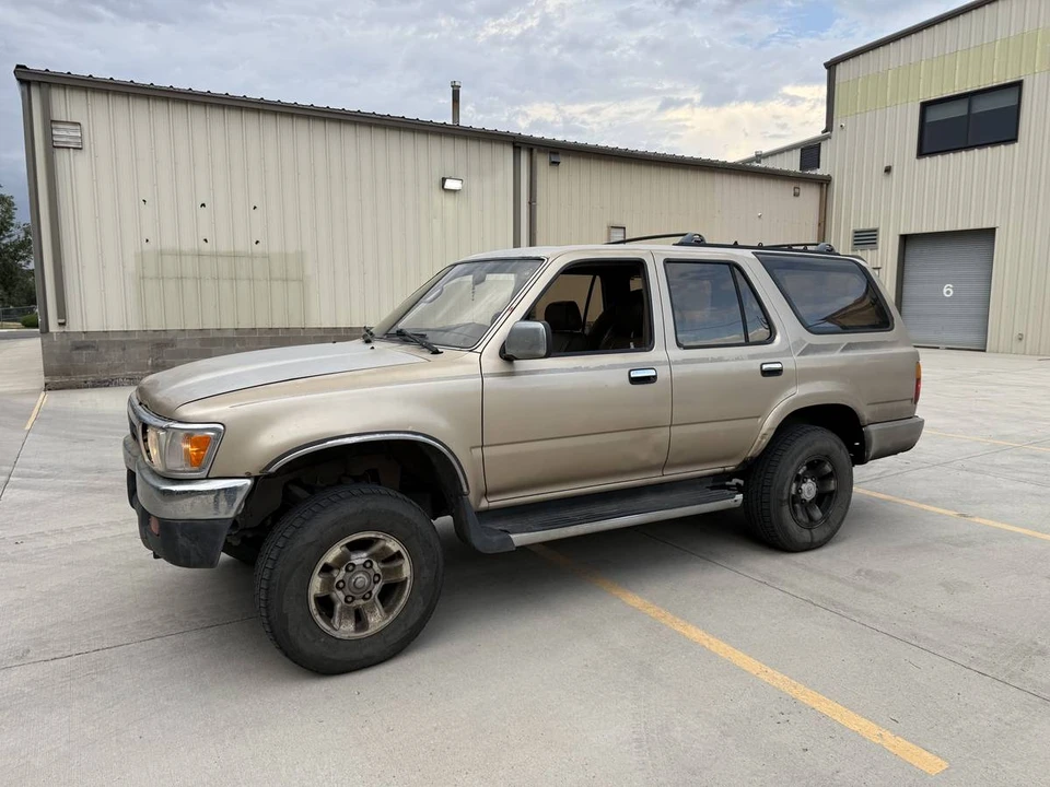 1994 Toyota 4Runner 2nd Gen - Image 5 of 9