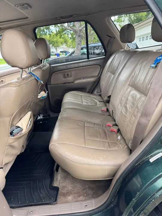 Toyota 4Runner - Image 8 of 9