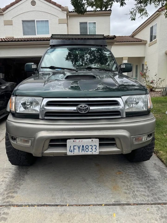 Toyota 4Runner - Image 3 of 9