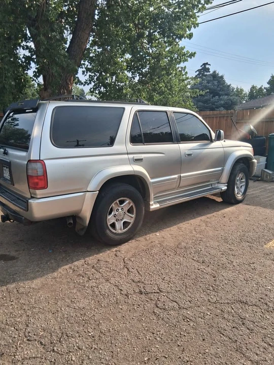 Toyota 4Runner - Image 2 of 2