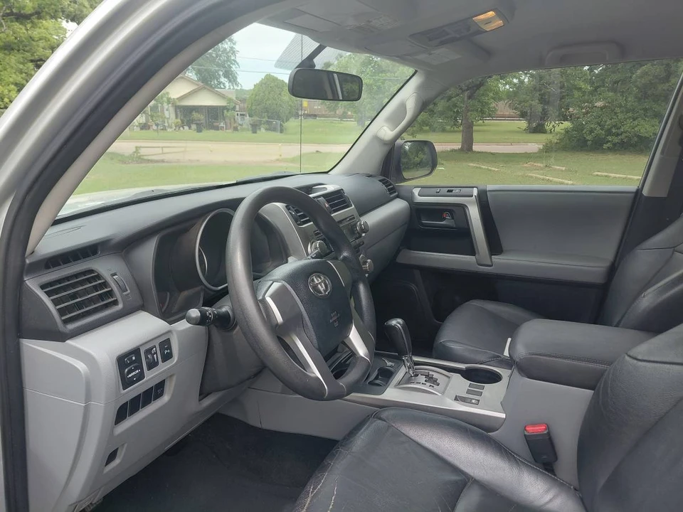 2011 Toyota 4Runner 5th Gen - Image 7 of 12
