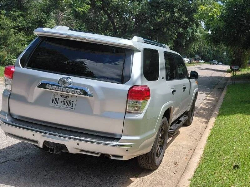2011 Toyota 4Runner 5th Gen - Image 4 of 12