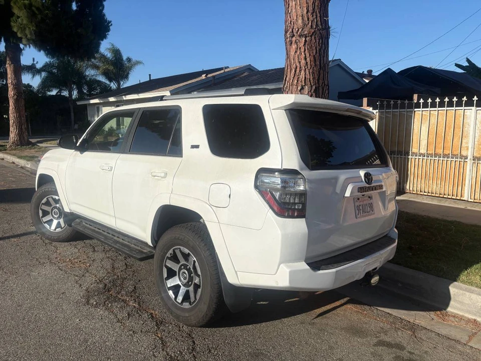 2020 Toyota 4Runner 5th Gen - Image 2 of 11