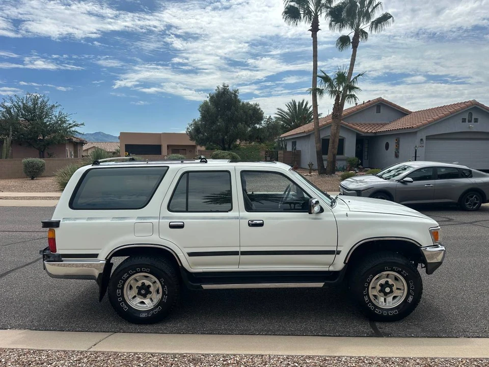 1991 Toyota 4Runner 2nd Gen - Image 5 of 21