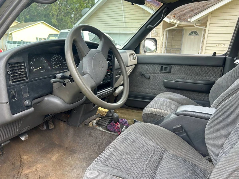 1994 Toyota 4Runner 2nd Gen - Image 5 of 10
