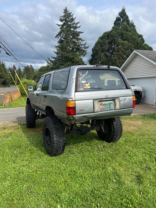 1994 Toyota 4Runner 2nd Gen - Image 2 of 10