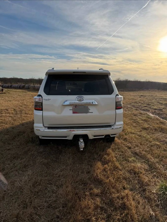 2017 Toyota 4Runner 5th Gen - Image 4 of 9