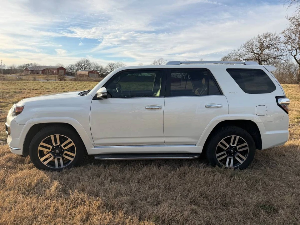 2017 Toyota 4Runner 5th Gen - Image 3 of 9